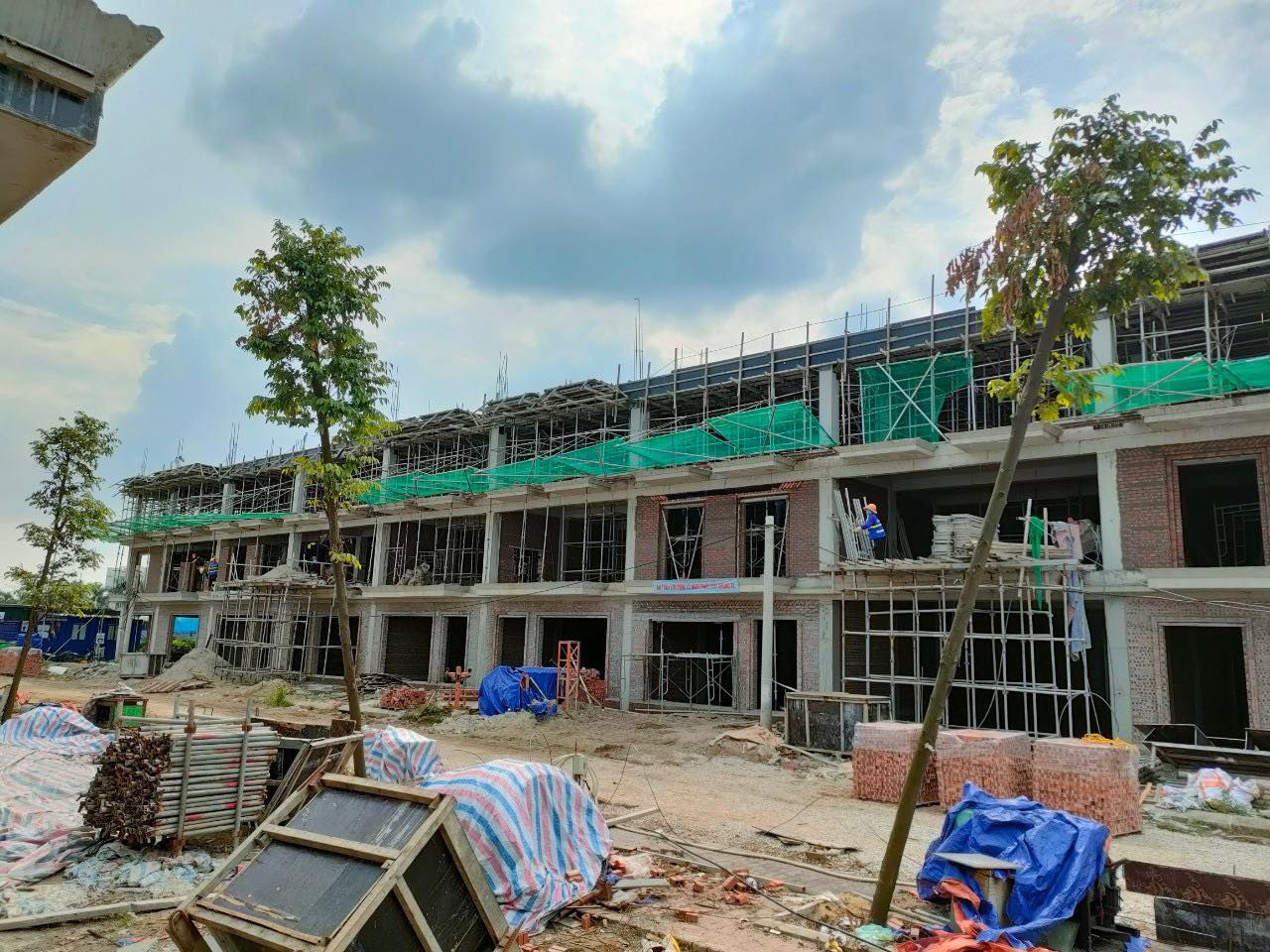 SHOPHOUSE YÊN PHONG, SỔ ĐỎ 7X19M, MẶT ĐƯỜNG 48M, XÂY 4.5 TẦNG CHỈ 22TR/M2, LH NGAY 0989426892